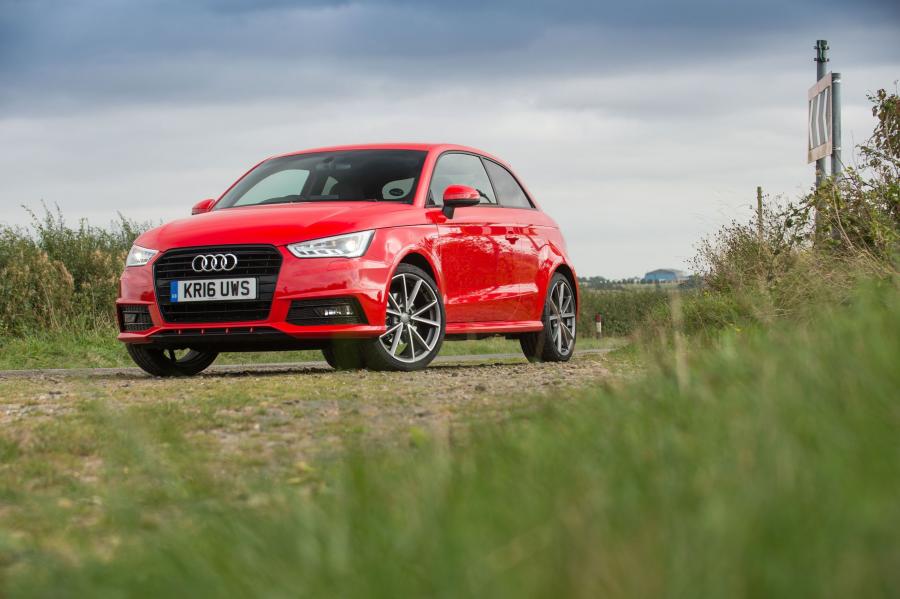  Audi A1 TFSI S-Line (8X) 2014 года  (UK) (фото 6 из 15)